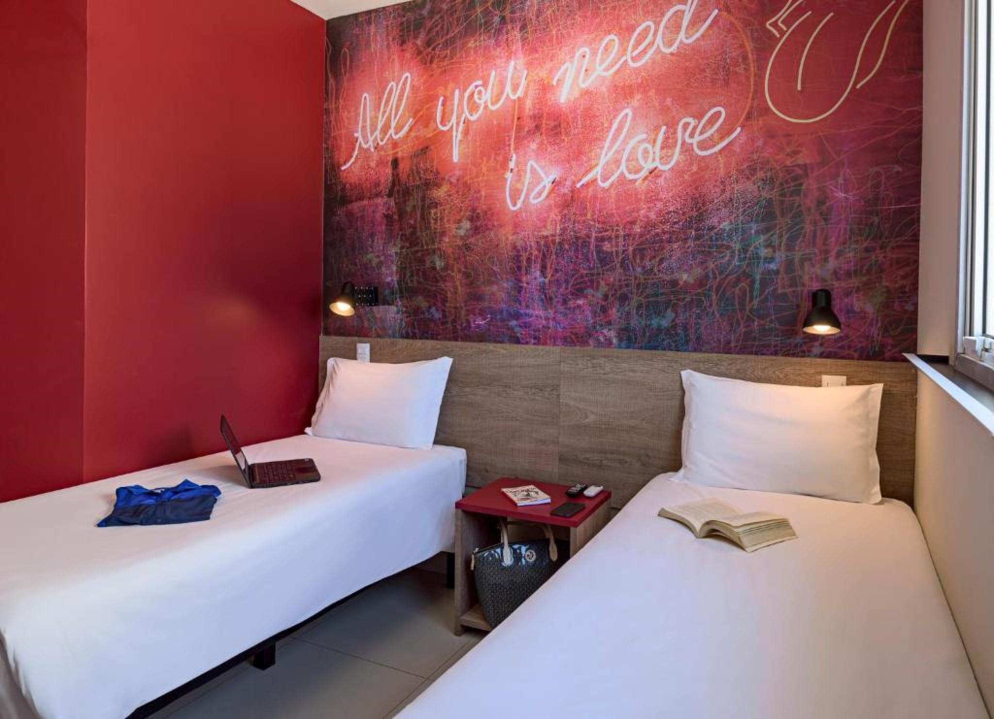 Ibis Styles Franca Hotel Bagian luar foto